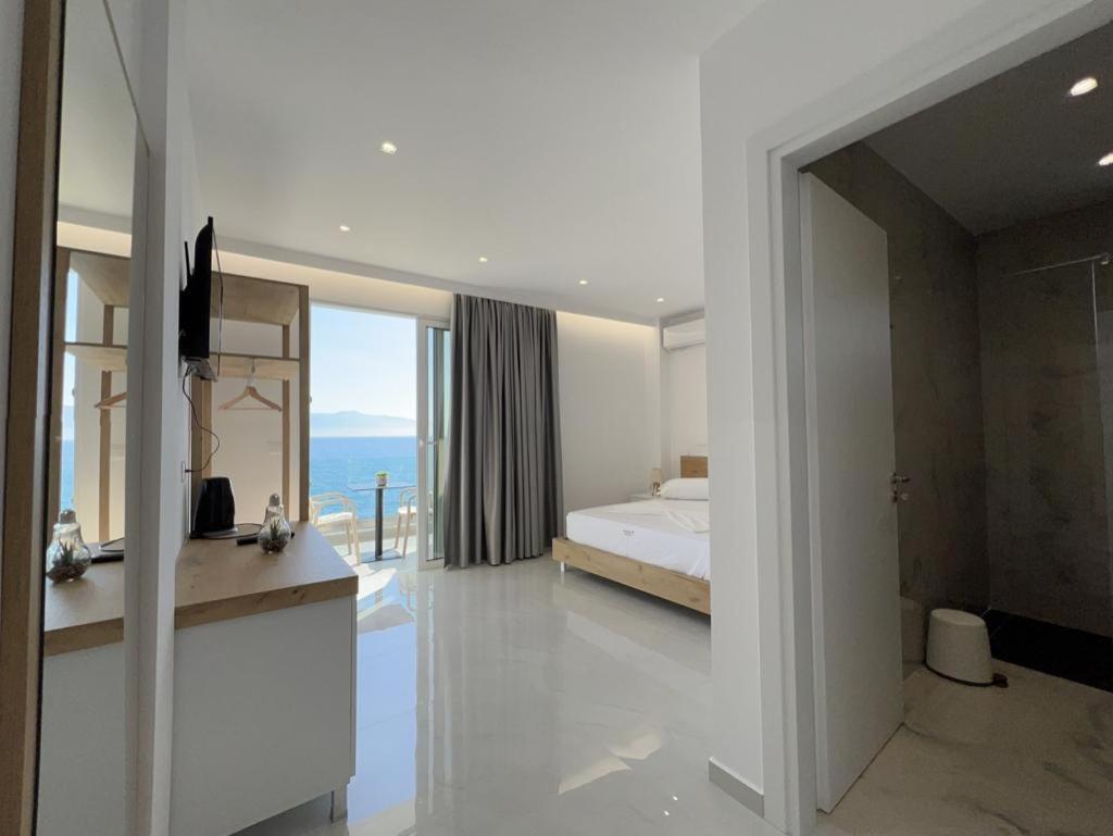 Sea Breeze Villa Sarandë Exterior foto