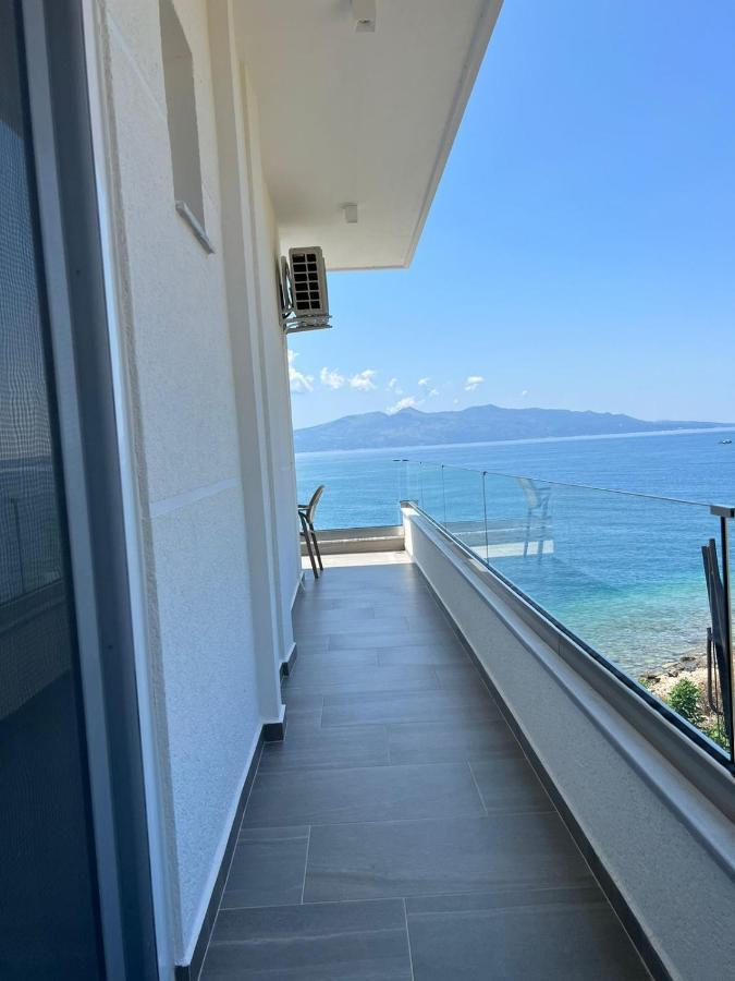 Sea Breeze Villa Sarandë Exterior foto