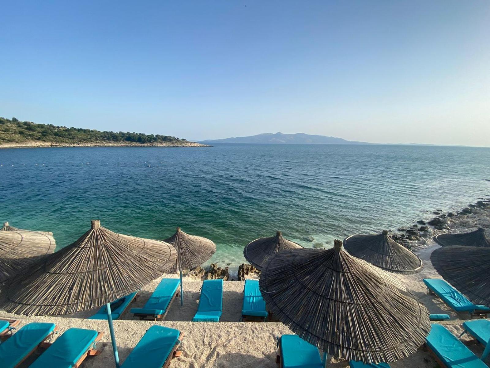 Sea Breeze Villa Sarandë Exterior foto