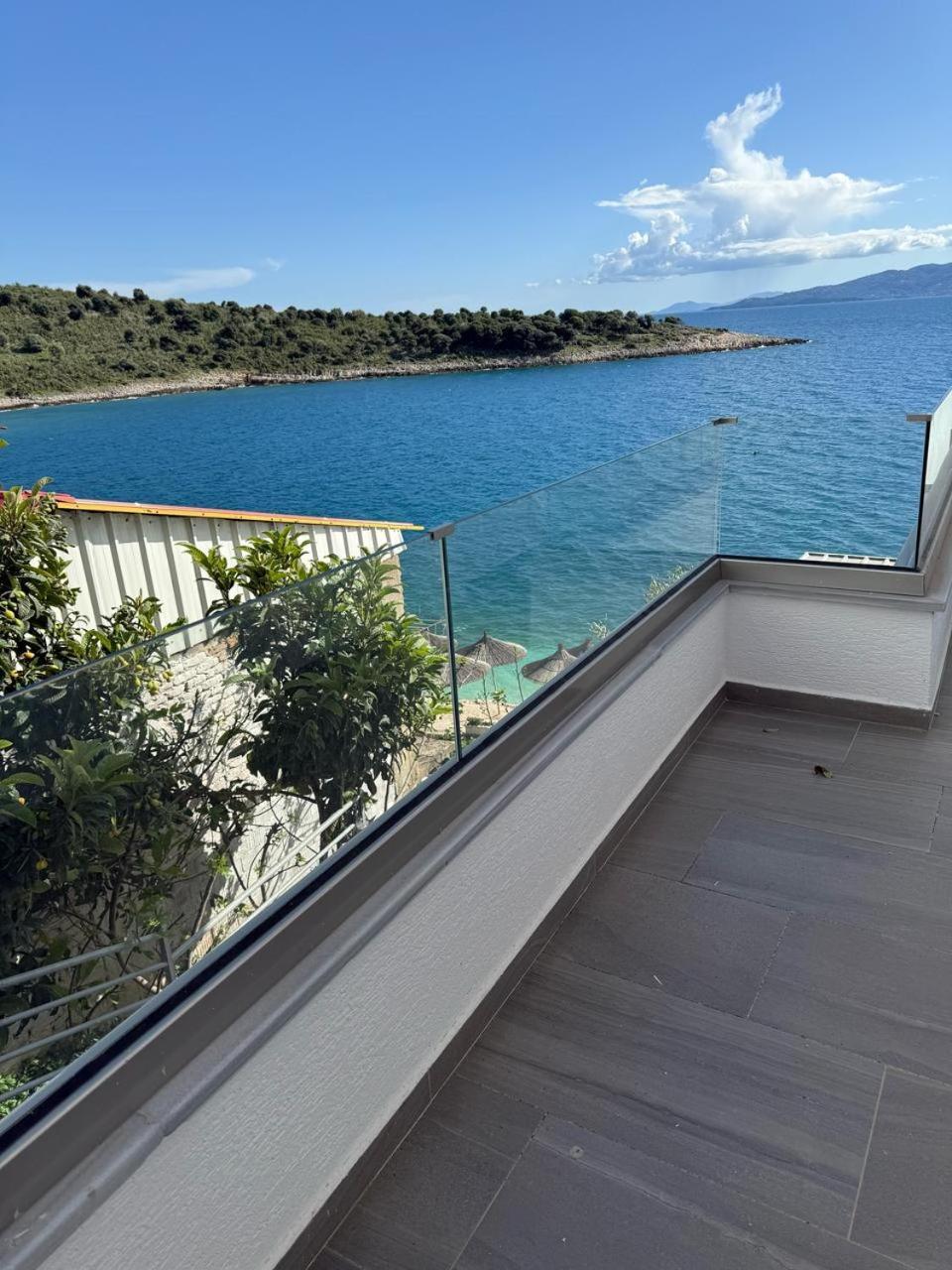 Sea Breeze Villa Sarandë Exterior foto