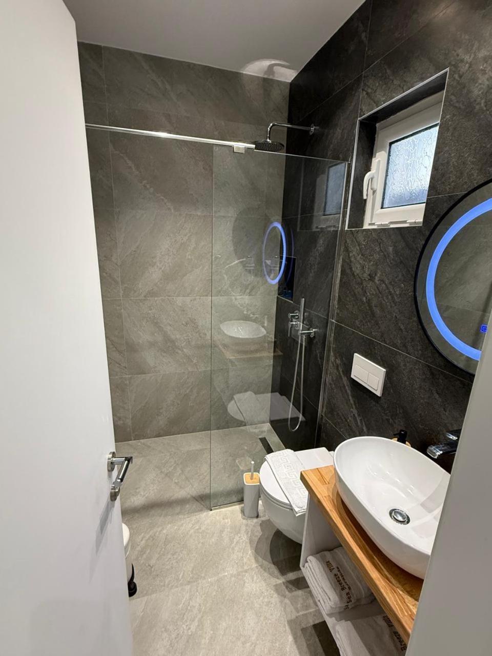 Sea Breeze Villa Sarandë Exterior foto